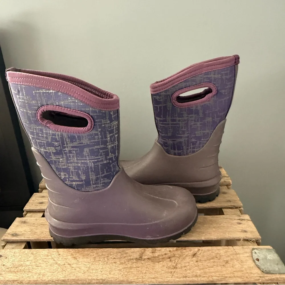 Bogs Kids Neo Classic Waterproof Winter Rain Boots -‎ Size 4Y A24
